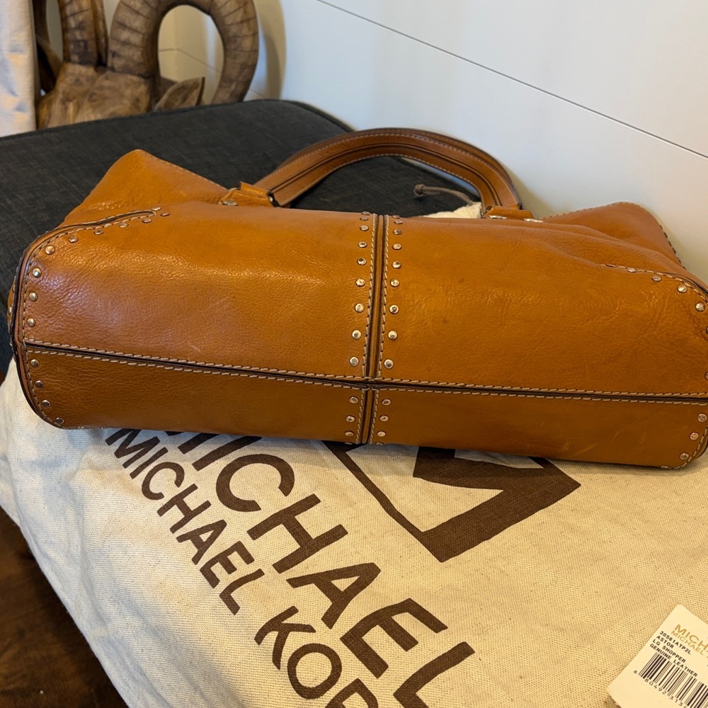 Vintage Michael Kors Leather Studded Astor Large Shopper Tote - Picture 5 of 8